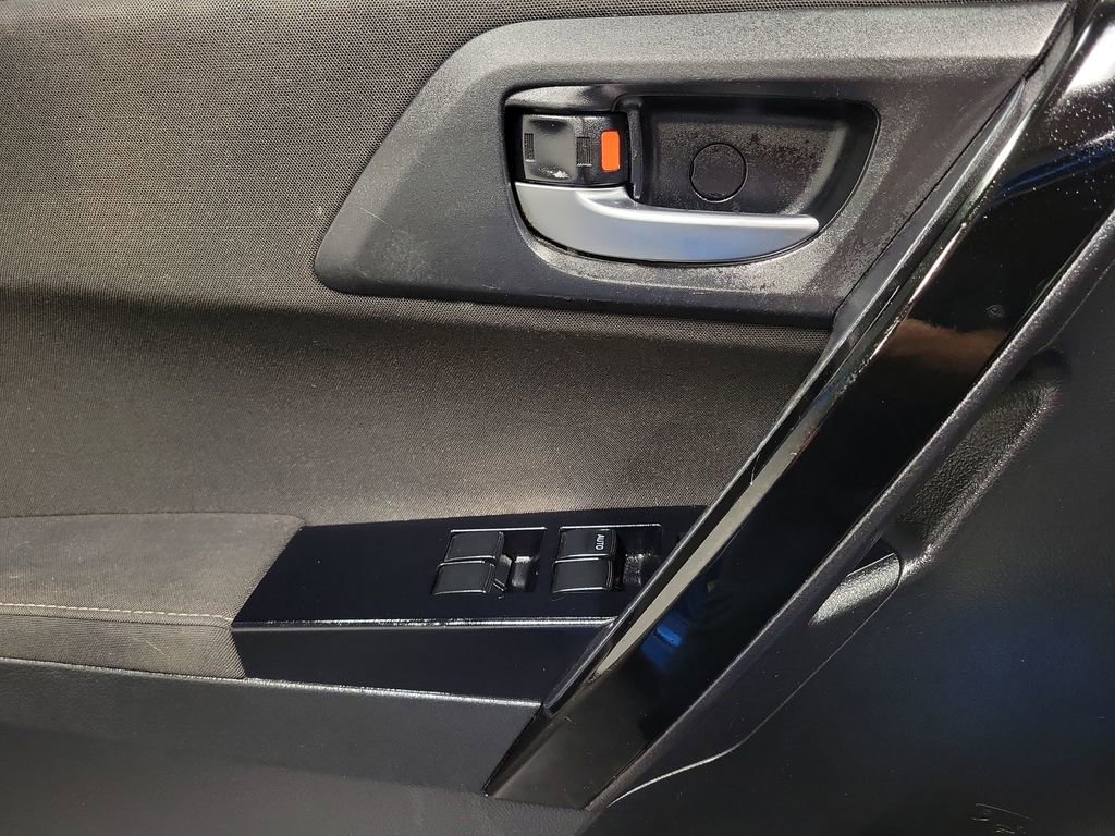 Used 2018 Toyota Corolla iM image 18