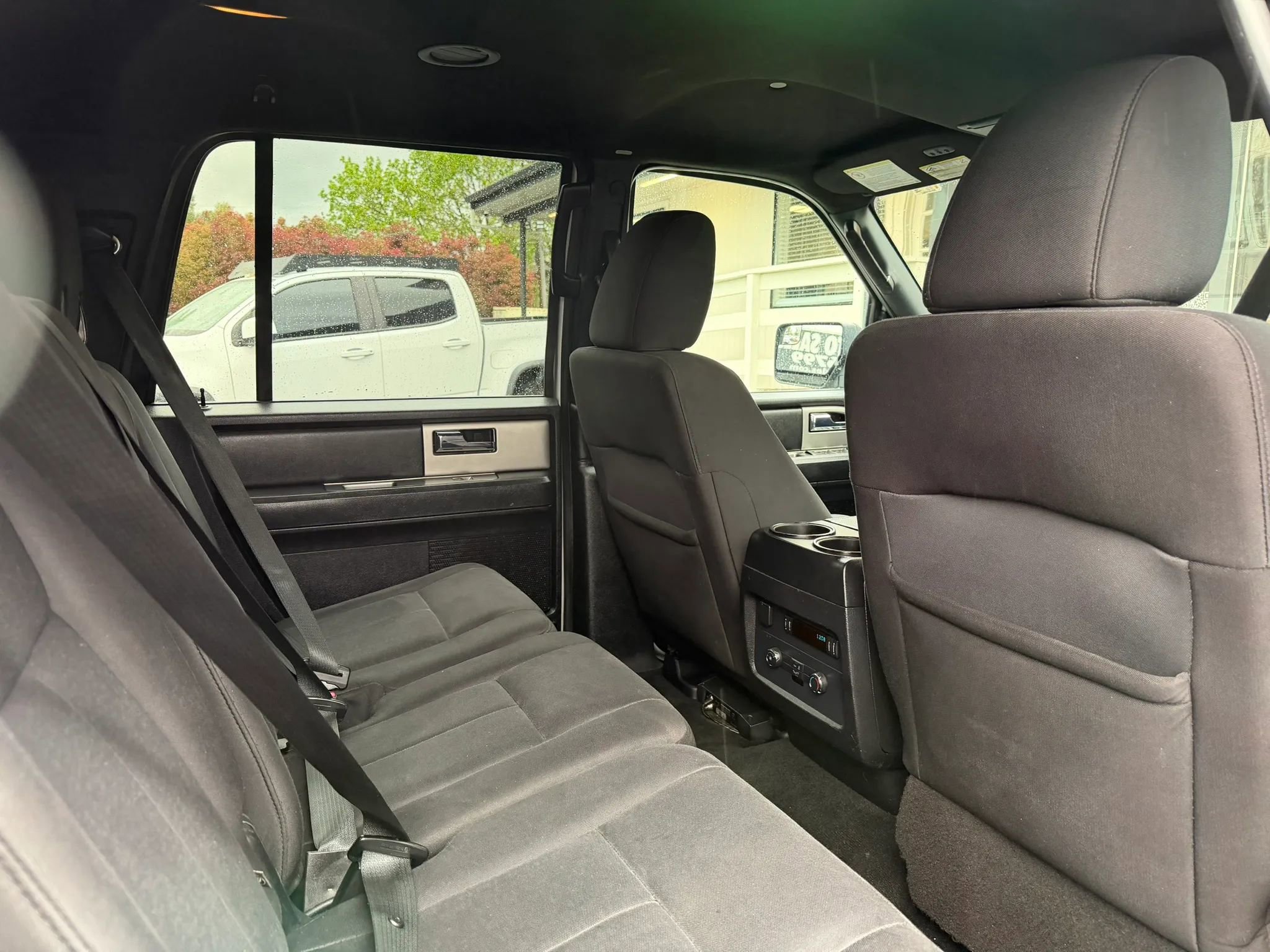 Used 2017 Ford Expedition XLT image 26