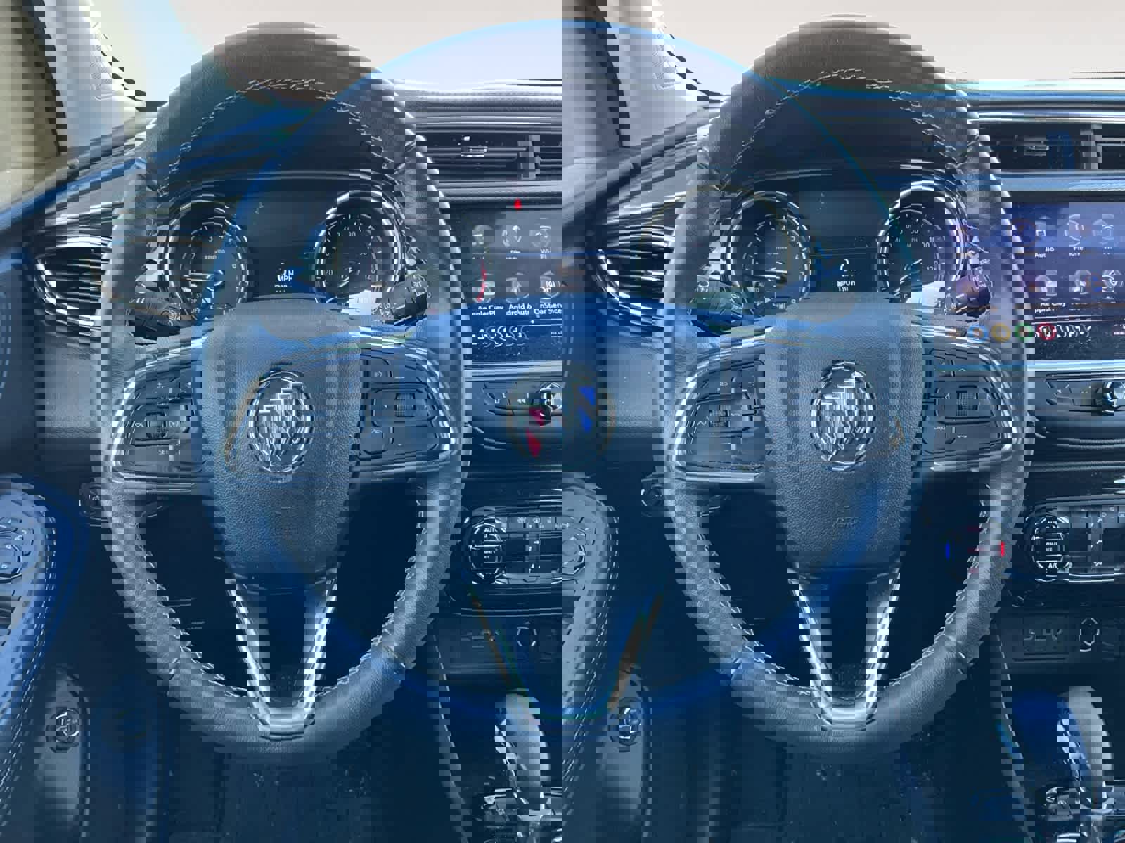 Used 2021 Buick Encore GX Select image 14