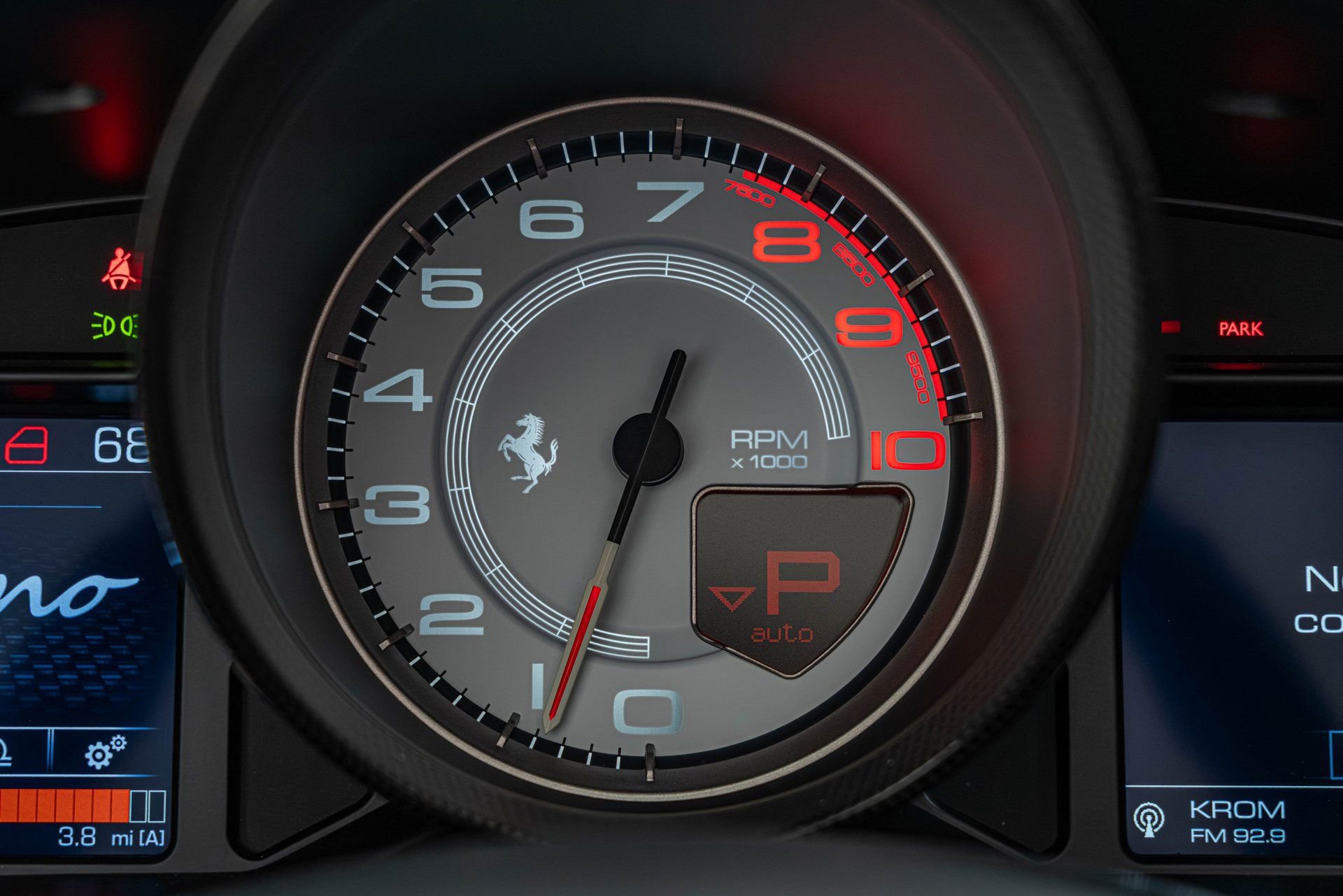 Certified 2020 Ferrari Portofino RWD image 65