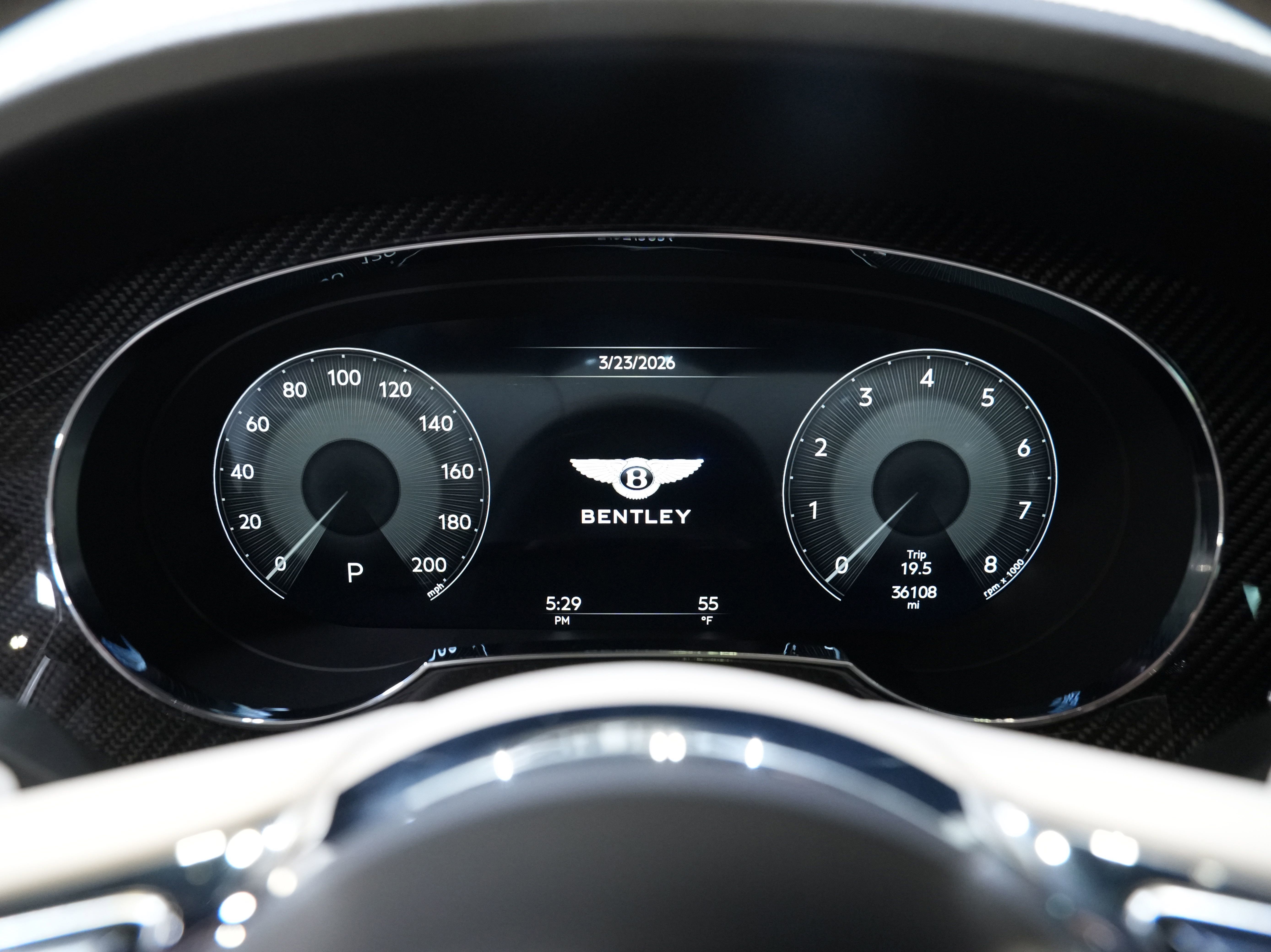 Used 2022 Bentley Bentayga image 45