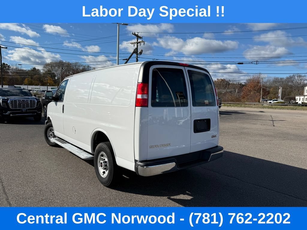 Used 2025 GMC Savana 2500 w/ Driver Convenience Package RWD image 5