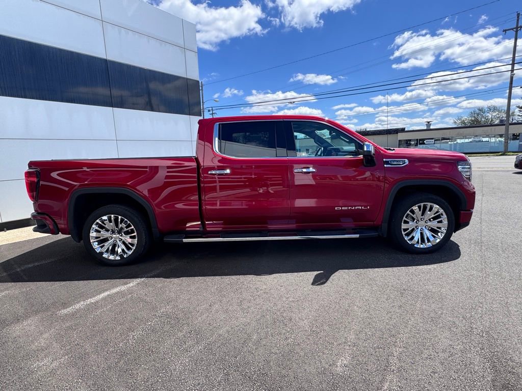 Used 2023 GMC Sierra 1500 Denali AWD/4WD image 4