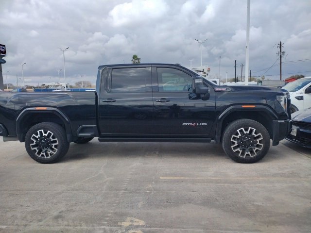 Used 2024 GMC Sierra 2500 AT4 w/ AT4 Premium Plus Package image 9