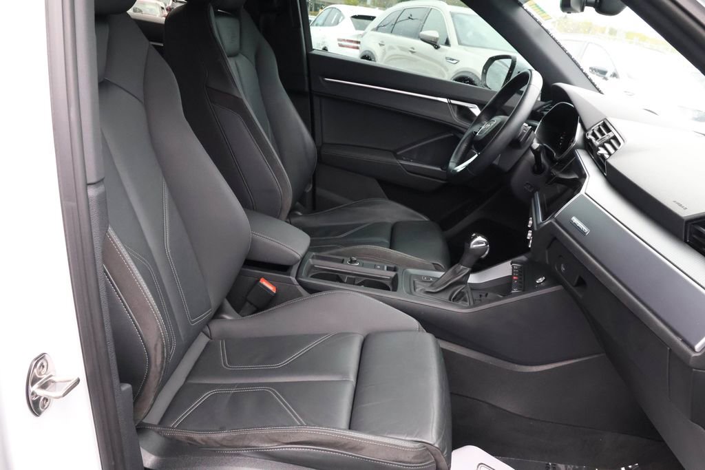 Used 2020 Audi Q3 2.0T Premium Plus AWD/4WD image 32