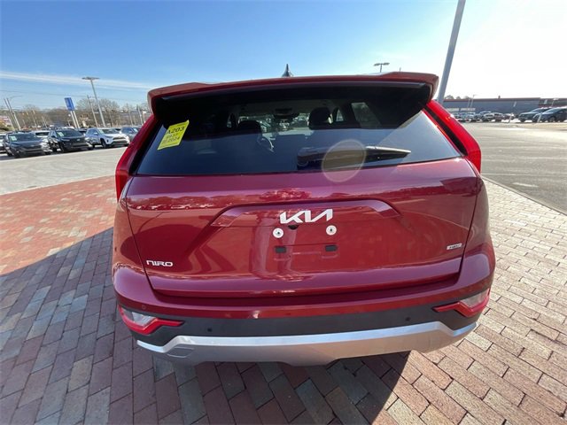 Used 2024 Kia Niro EX image 16