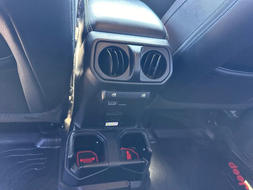 Used 2020 Jeep Gladiator Overland image 26