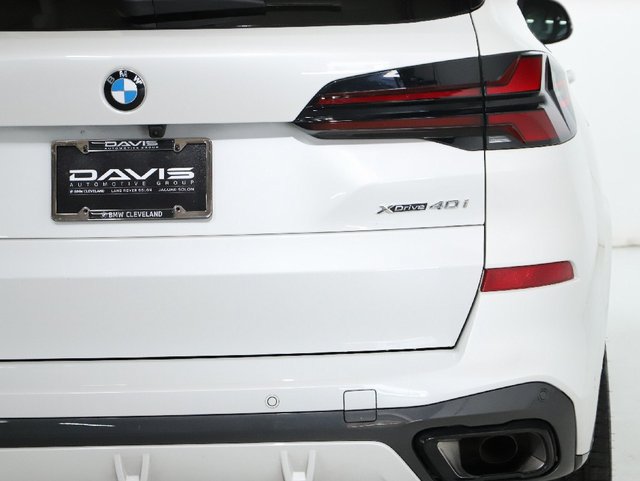 Used 2026 BMW X5 xDrive40i w/ M Sport Package AWD/4WD image 49
