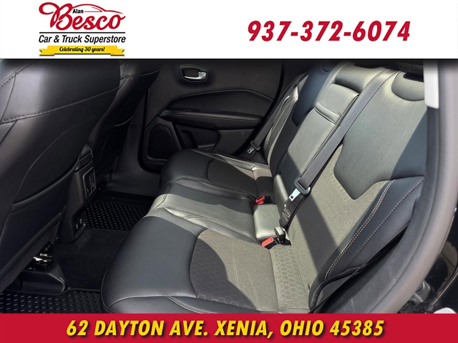 Used 2017 Jeep Compass Latitude w/ Popular Equipment Group AWD/4WD image 8
