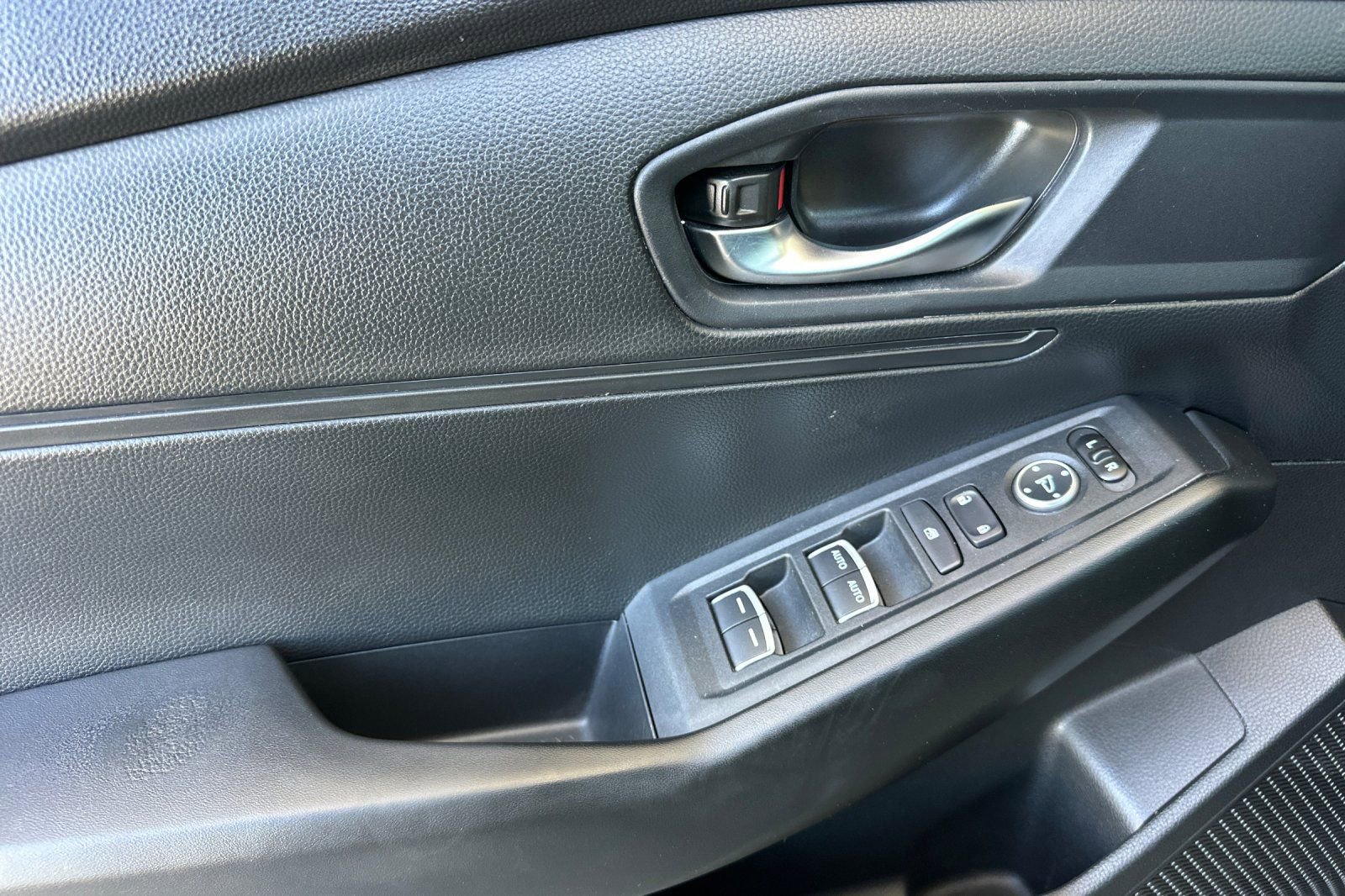 Used 2025 Honda Accord LX image 11
