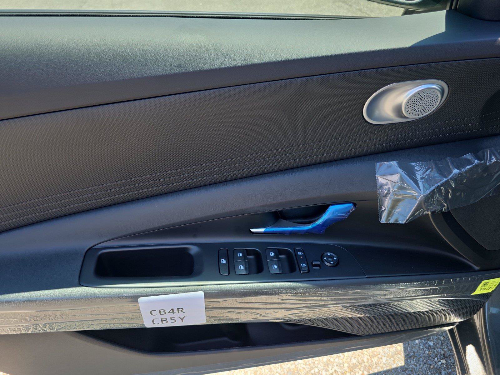 New 2026 Hyundai Elantra SE FWD image 11