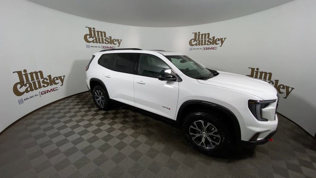 Used 2025 GMC Acadia AT4 w/ Luxury Package image 2