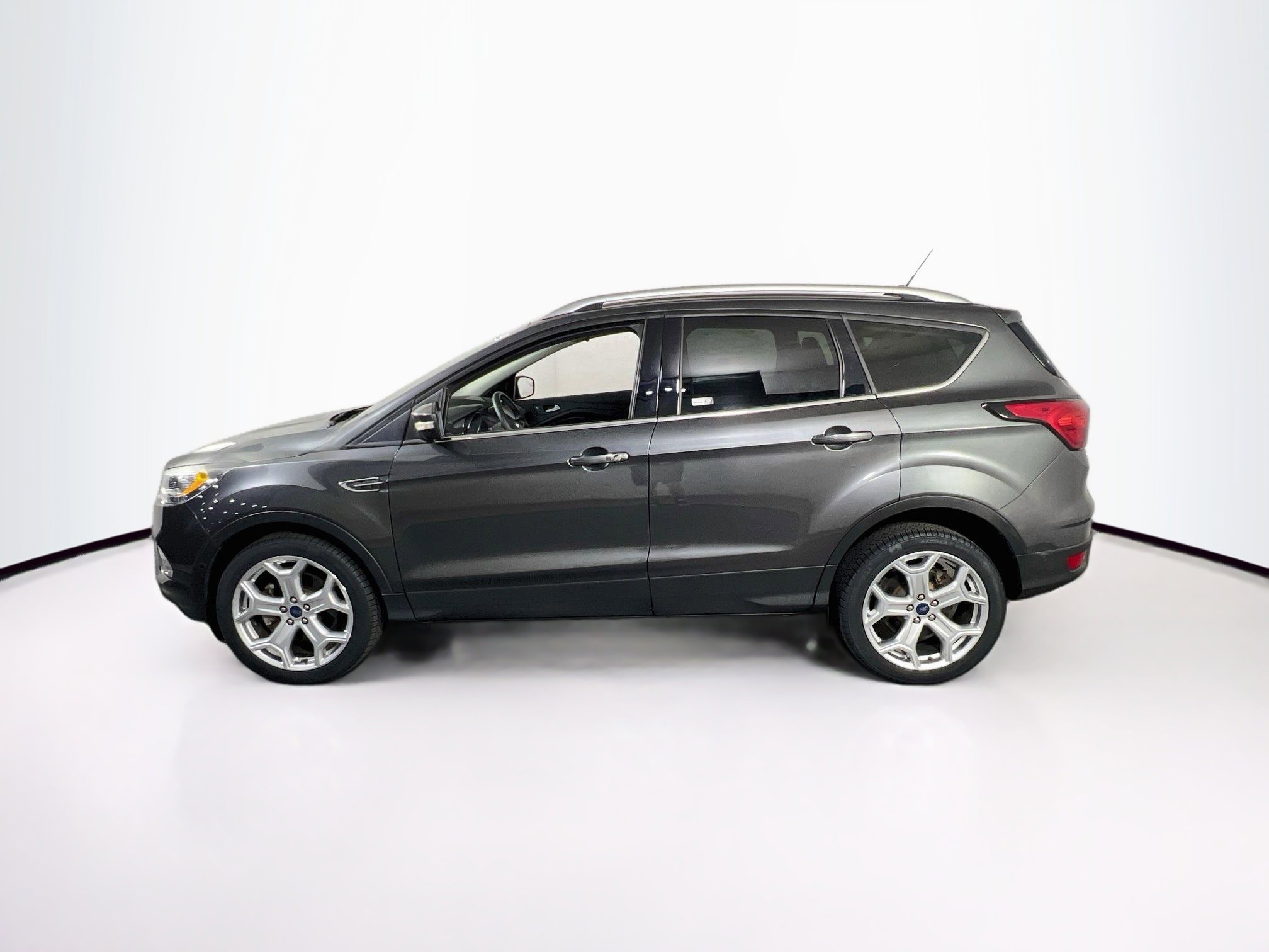 Used 2019 Ford Escape Titanium AWD/4WD image 8