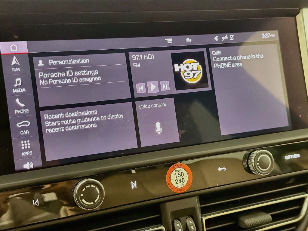 Certified 2023 Porsche Macan S AWD/4WD image 15