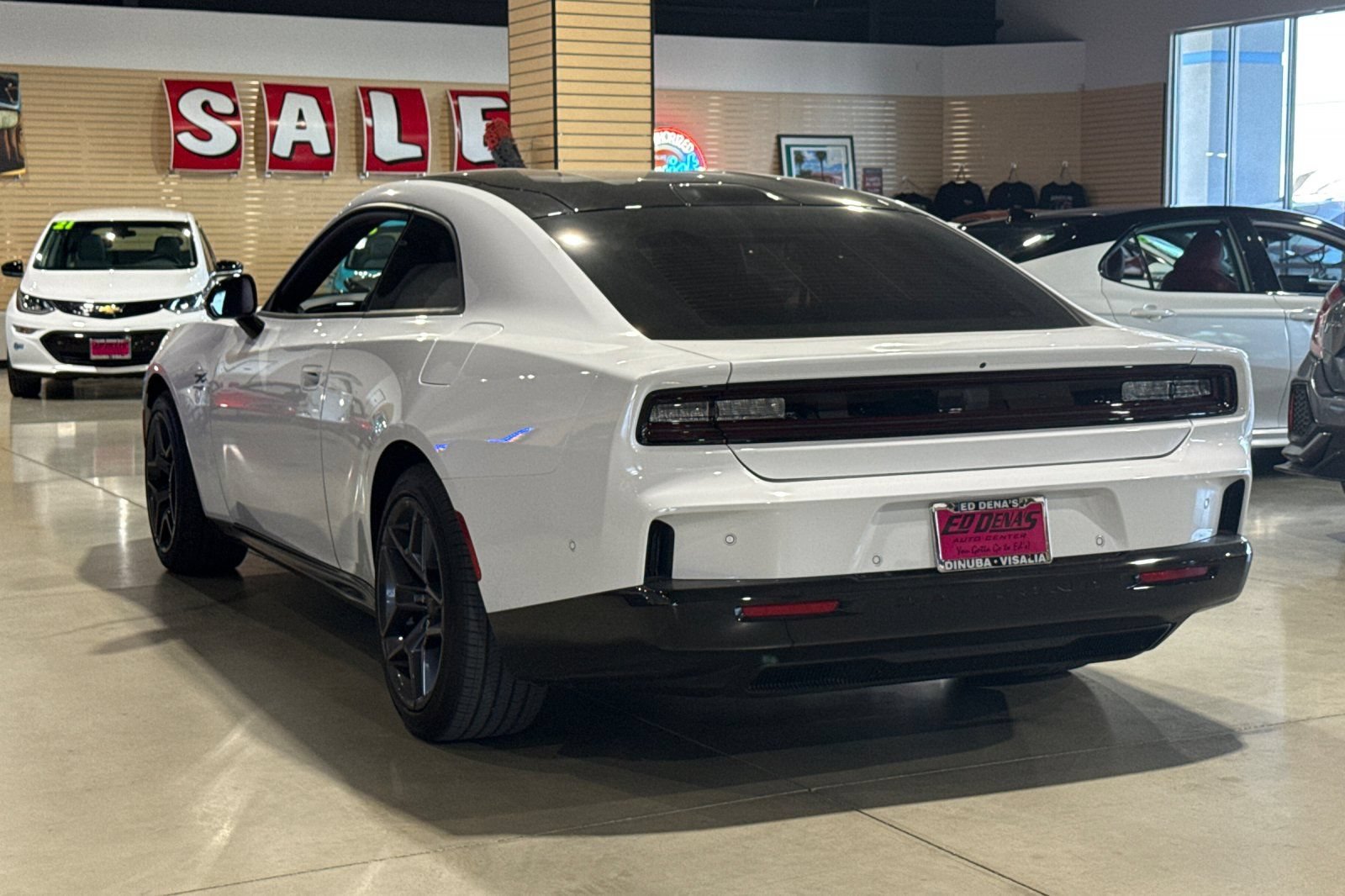 Used 2024 Dodge Charger Daytona R/T w/ Plus Group AWD/4WD image 7