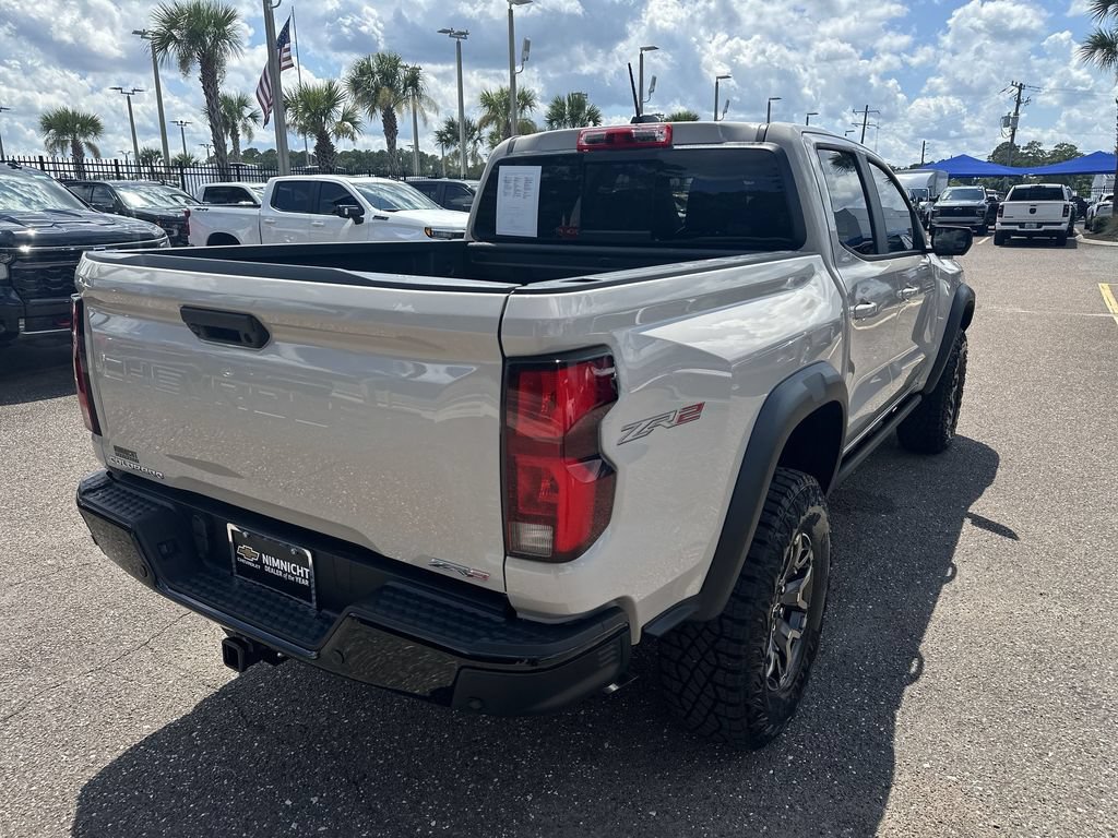 Used 2026 Chevrolet Colorado ZR2 w/ Technology Package AWD/4WD image 16