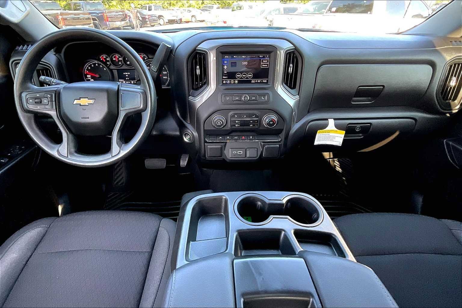 Used 2023 Chevrolet Silverado 1500 Custom image 23