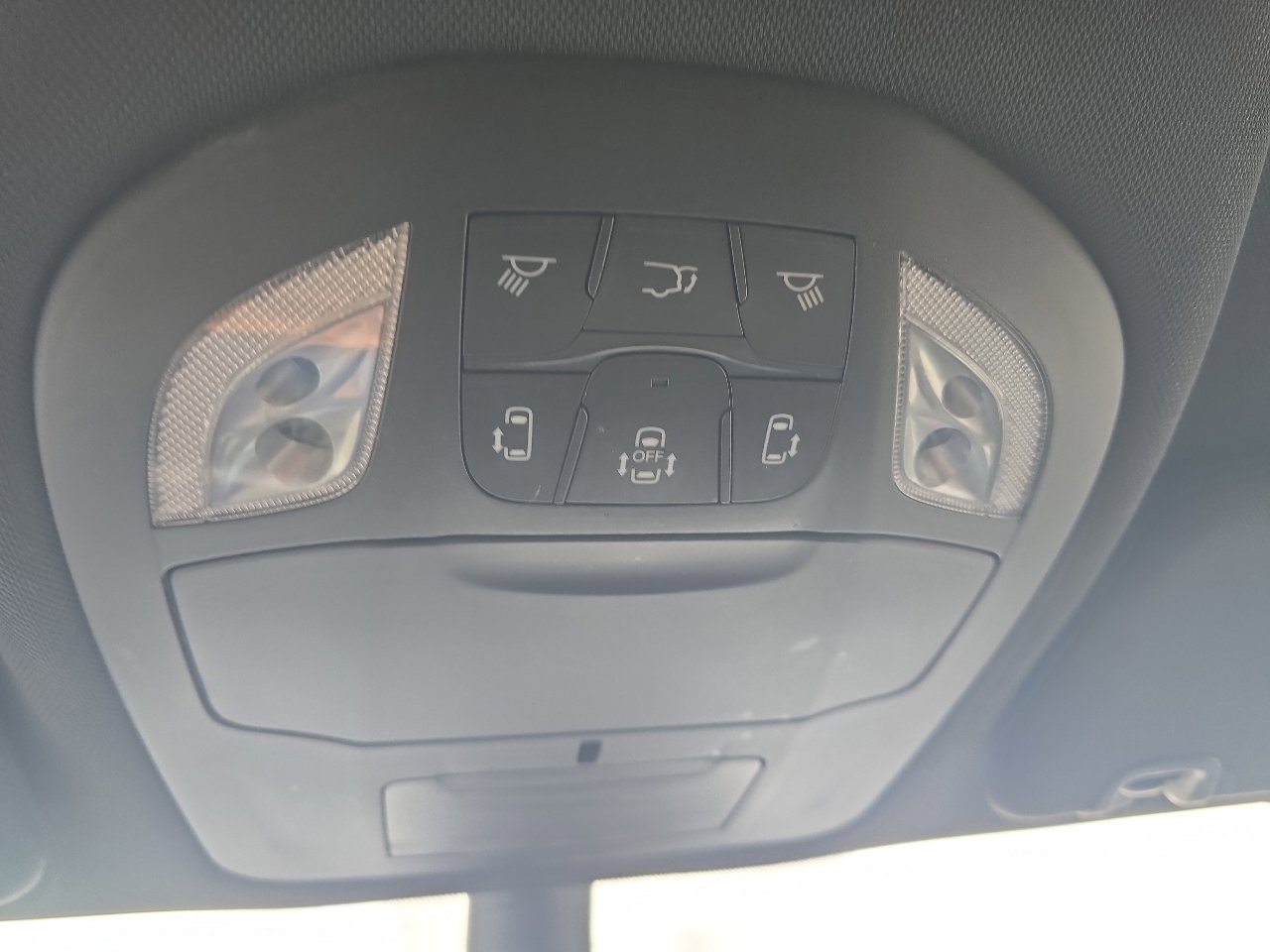 Used 2023 Chrysler Pacifica Touring w/ S Appearance Package image 32