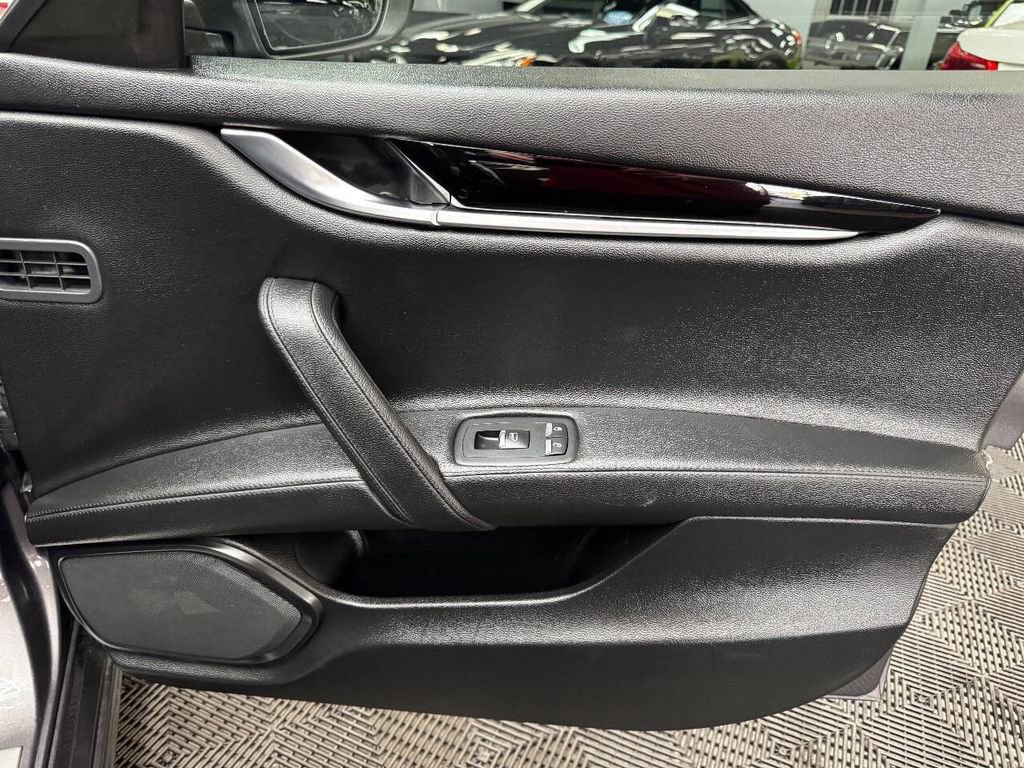 Used 2021 Maserati Ghibli S image 58