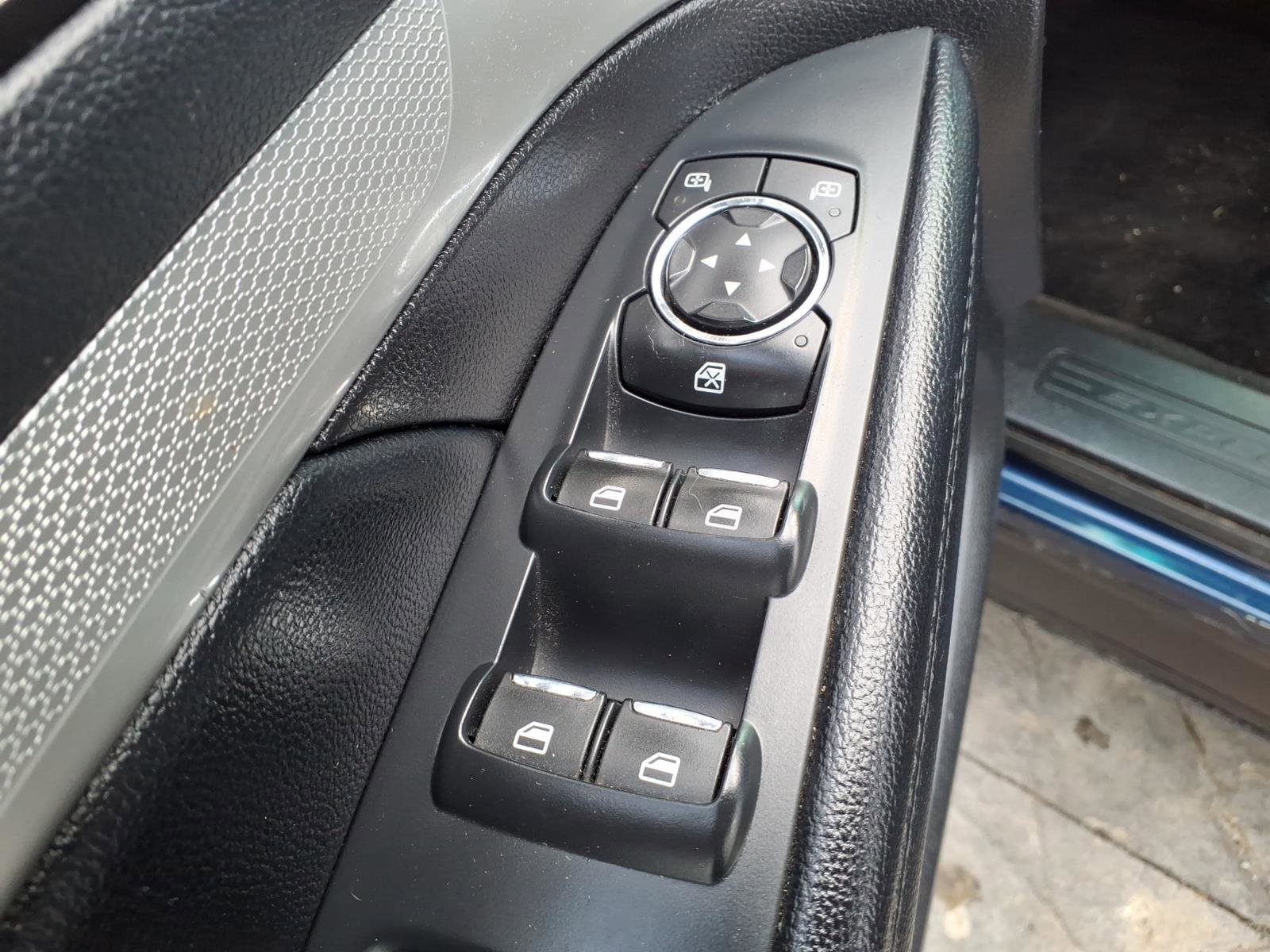 Used 2016 Ford Explorer XLT FWD image 15