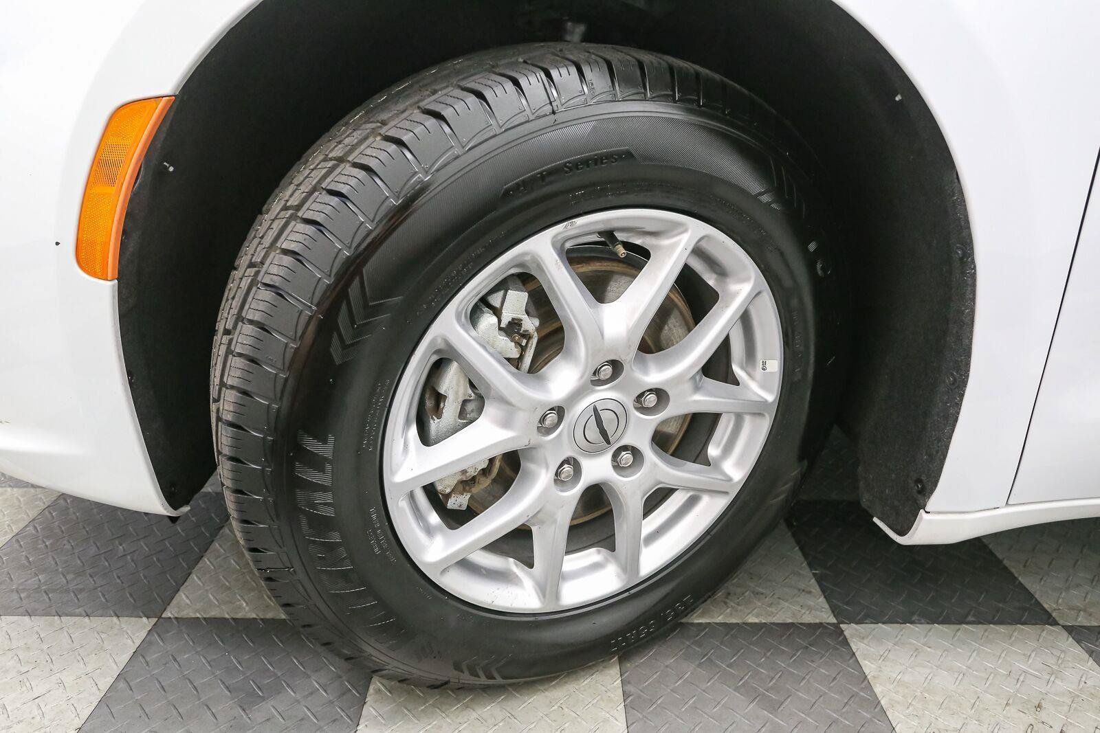 Used 2025 Chrysler Pacifica Select FWD image 14