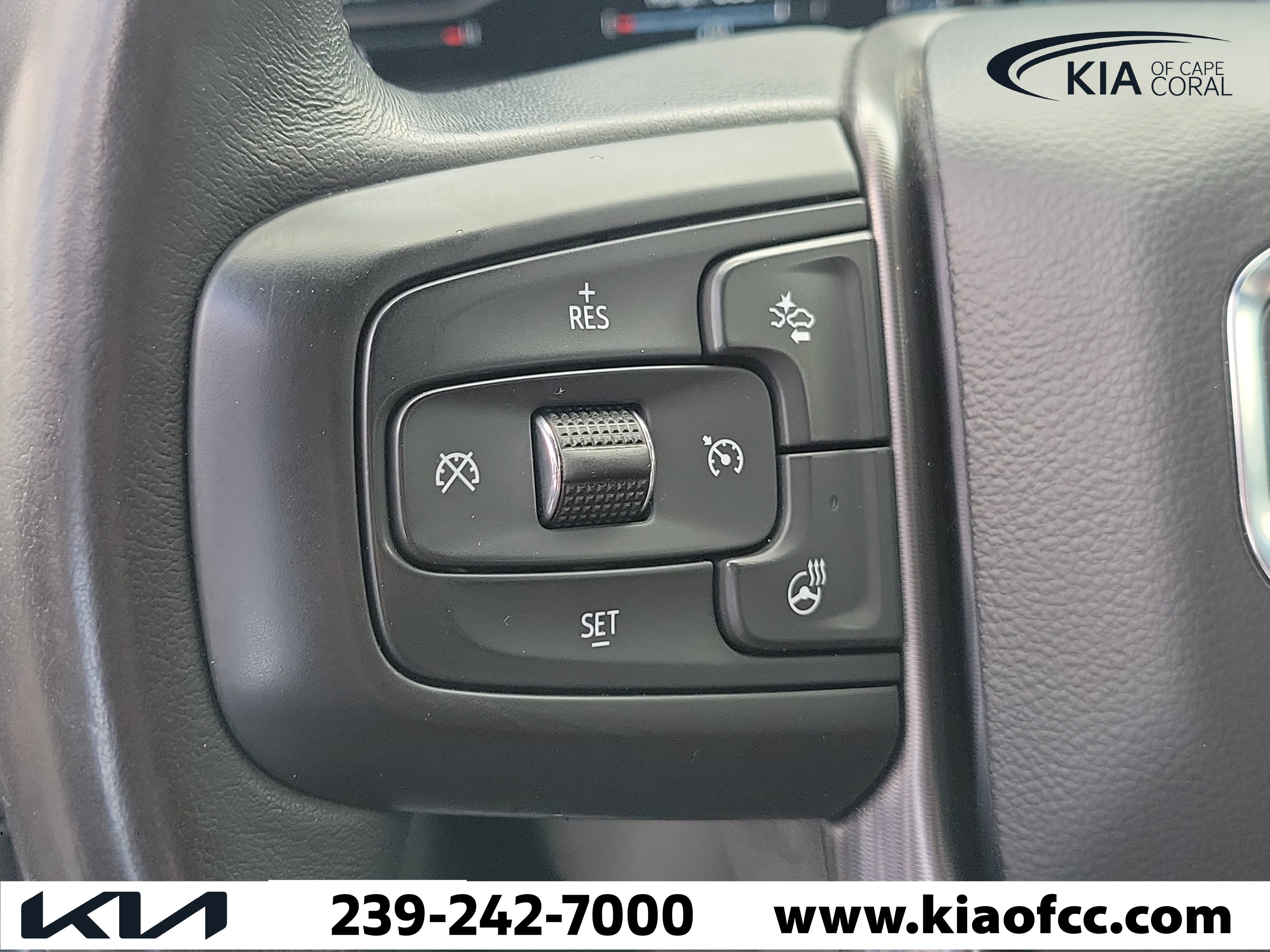 Used 2024 GMC Sierra 3500 Denali Ultimate AWD/4WD image 25