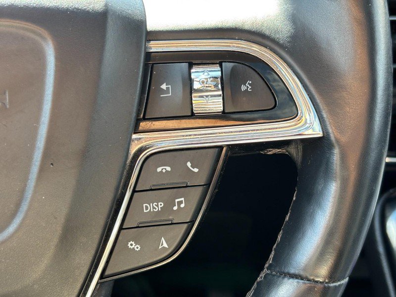 Certified 2022 Lincoln Nautilus Reserve w/ Luxury Package AWD/4WD image 18