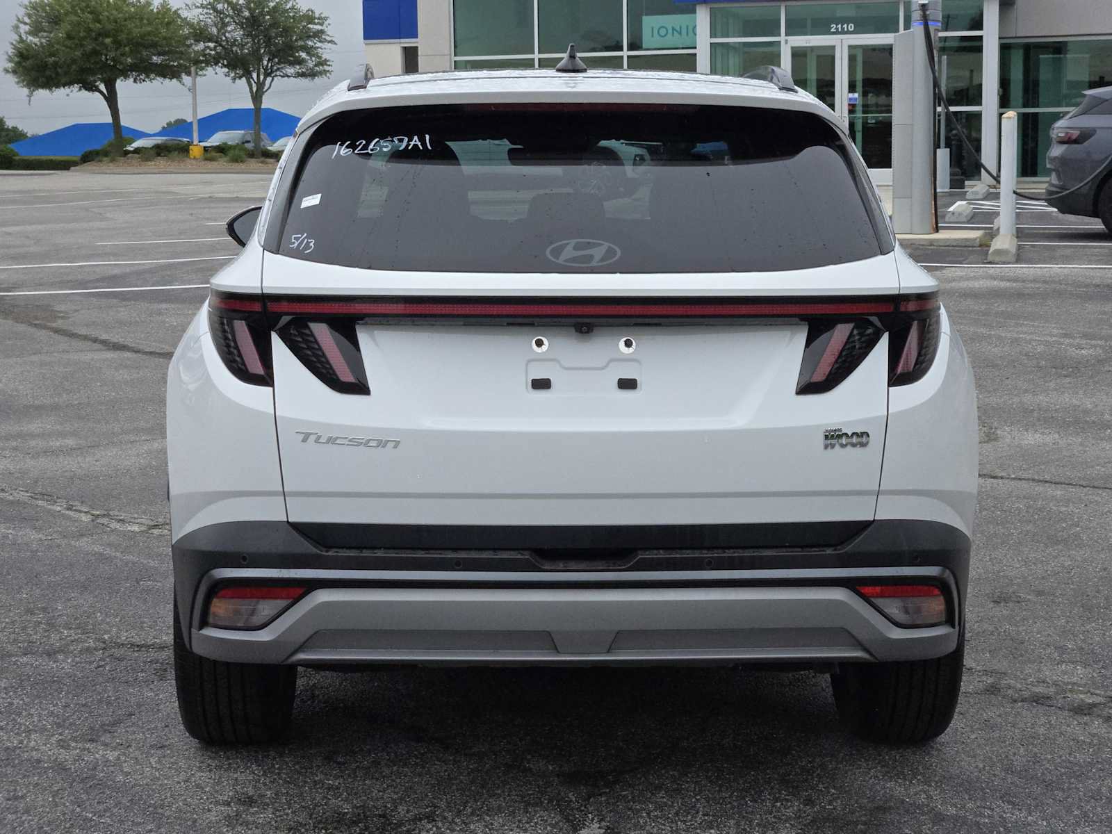 Certified 2025 Hyundai Tucson Limited FWD image 6