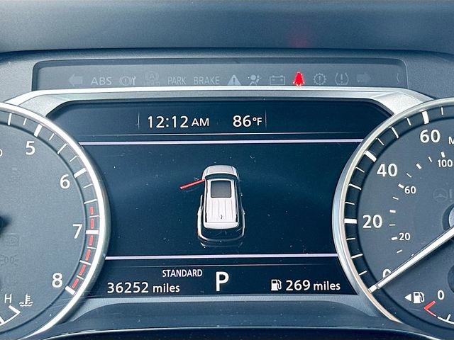 Used 2024 Nissan Pathfinder SV image 12