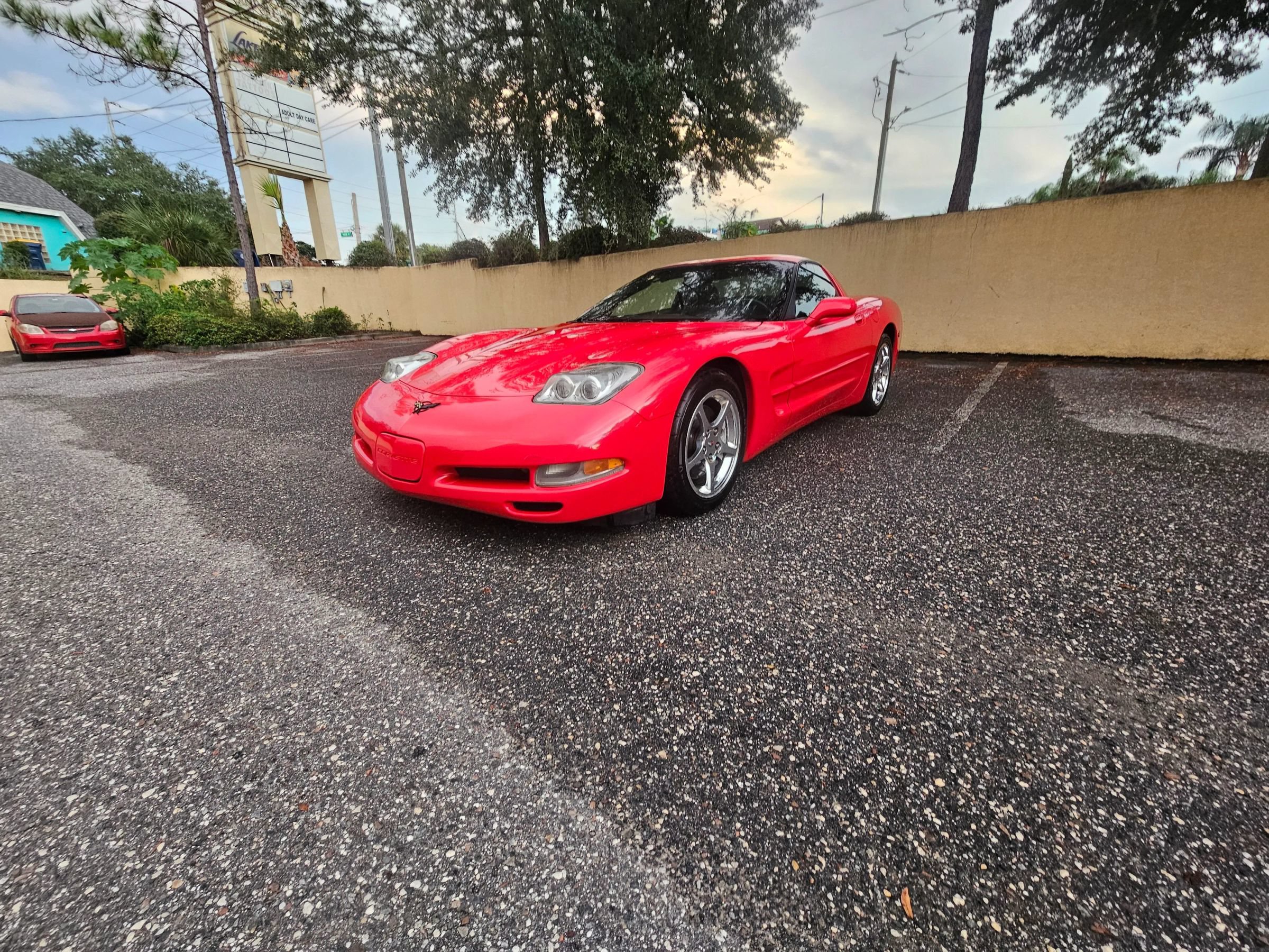 Used 2002 Chevrolet Corvette Coupe w/ Preferred Equipment Group2 RWD image 2
