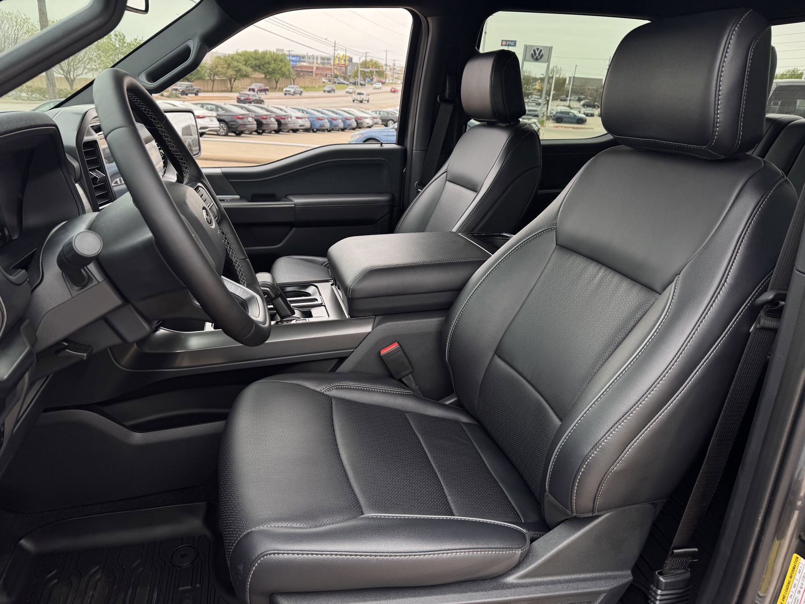 Used 2025 Ford F150 Lariat w/ Equipment Group 501A Mid image 26