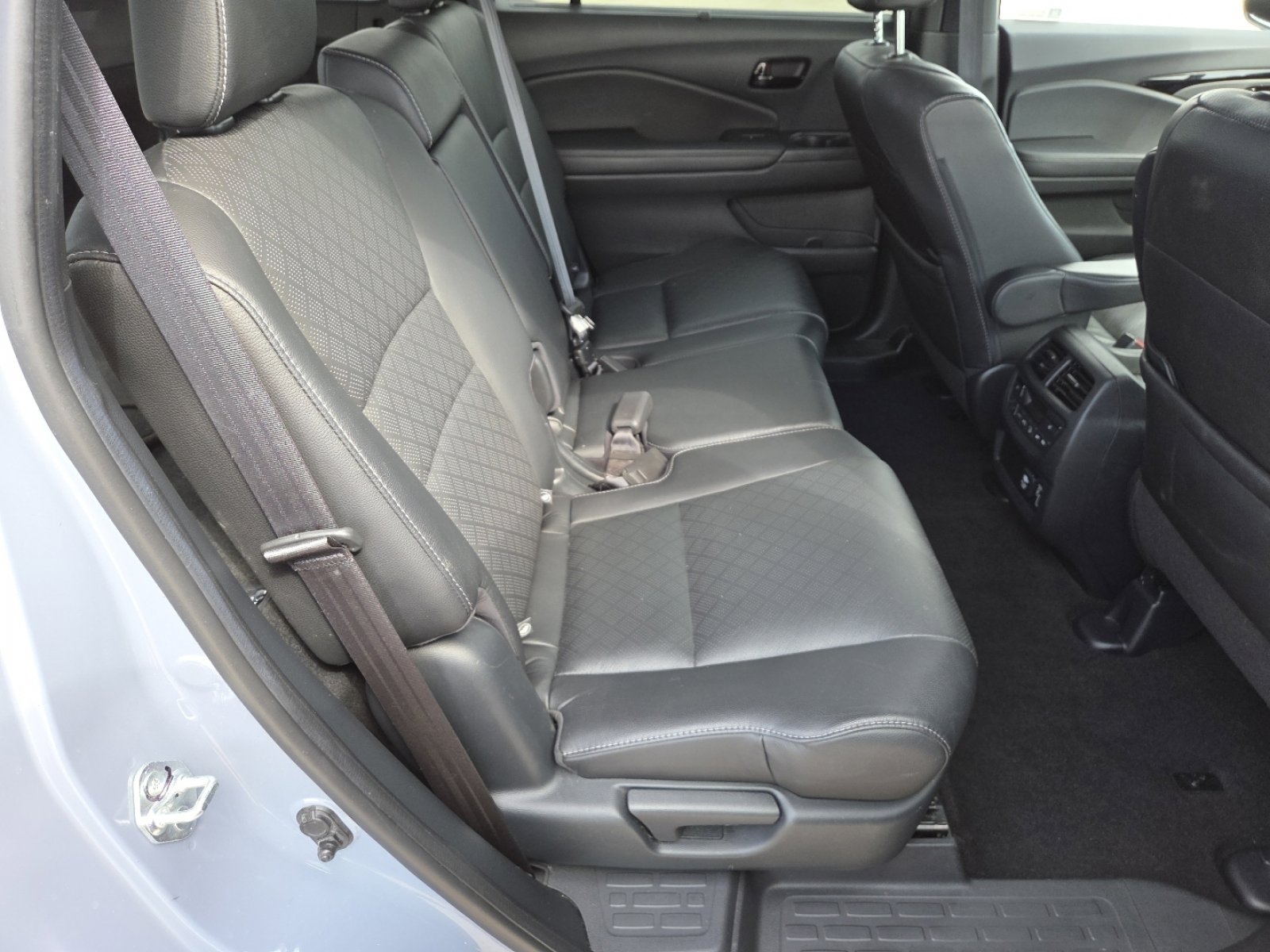 Used 2023 Honda Passport Elite image 25