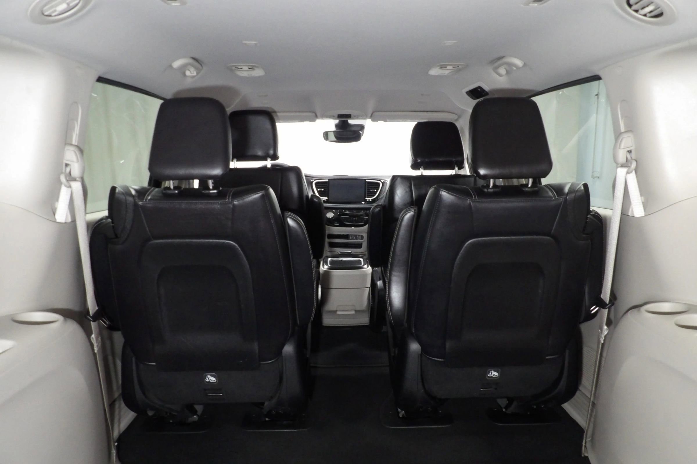 Used 2024 Chrysler Pacifica Limited image 14