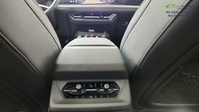 Used 2025 Audi A6 e-tron Premium Plus w/ Premium Plus RWD image 37