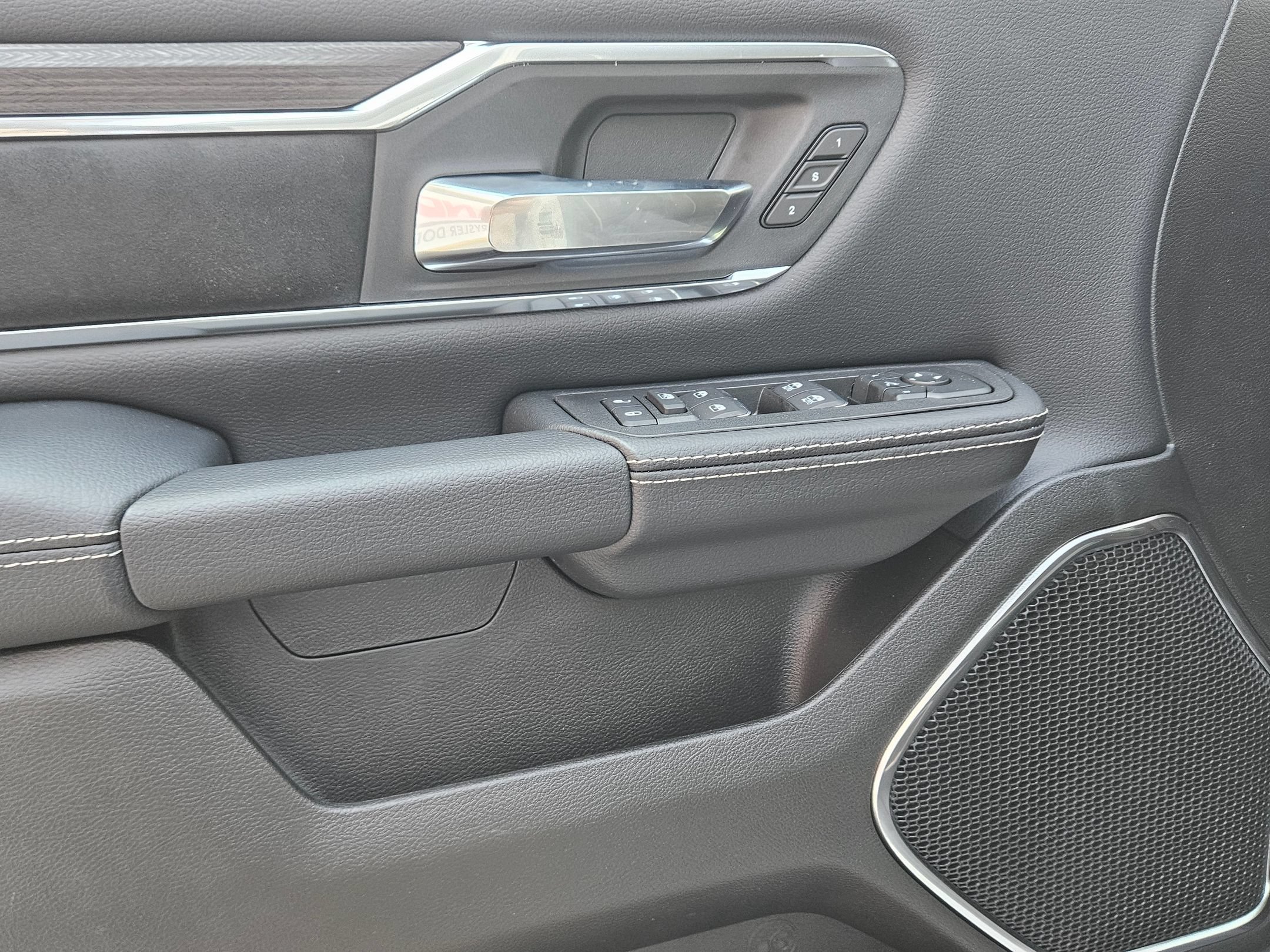 New 2027 RAM 1500 Laramie w/ Laramie Preferred Package AWD/4WD image 17