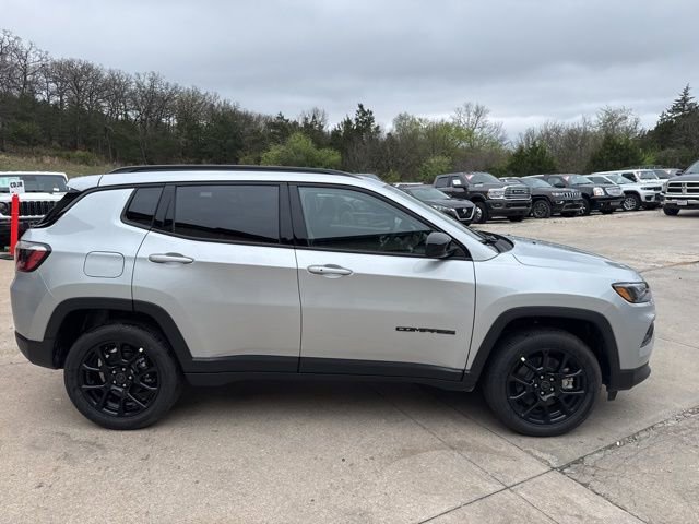New 2026 Jeep Compass Latitude image 6
