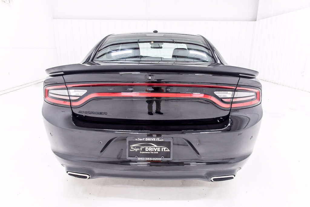 Used 2021 Dodge Charger SXT w/ Blacktop Package RWD image 7