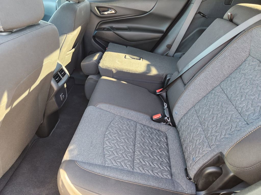 Used 2023 Chevrolet Equinox LT image 30