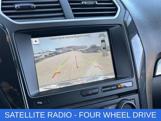Used 2018 Ford Explorer XLT w/ Equipment Group 202A image 4