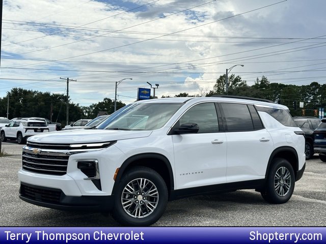 New 2026 Chevrolet Traverse LT w/ LPO, Floor Liner Package