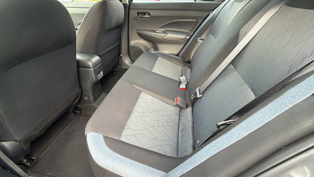 Used 2023 Nissan Versa SV image 16