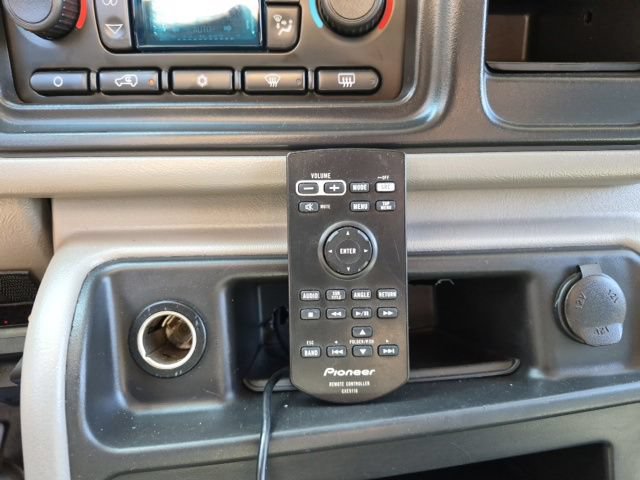 Used 2007 GMC Sierra 2500 SLT w/ Onstar Plus Package AWD/4WD image 29