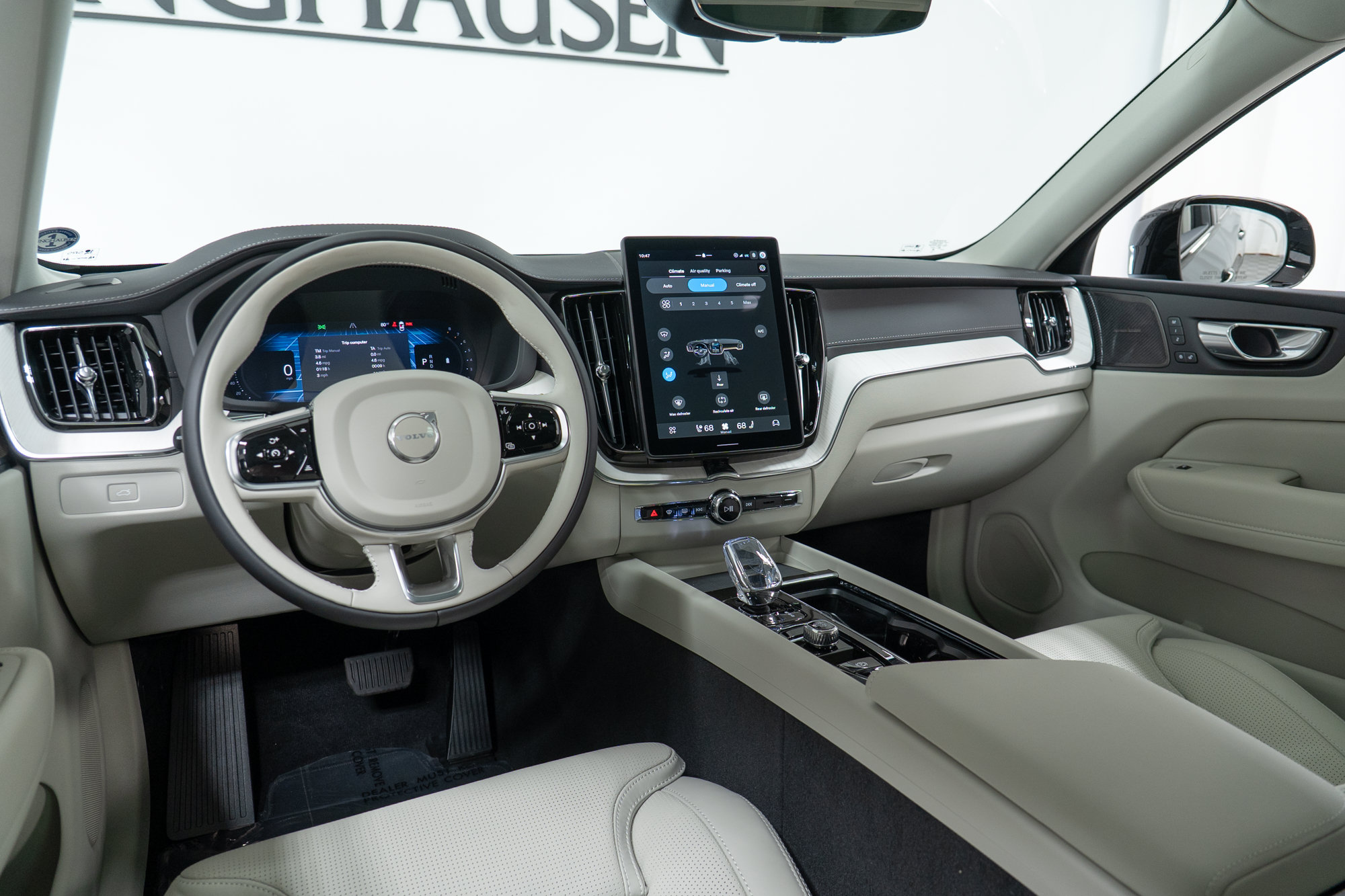 New 2027 Volvo XC60 B5 Ultra AWD/4WD image 16