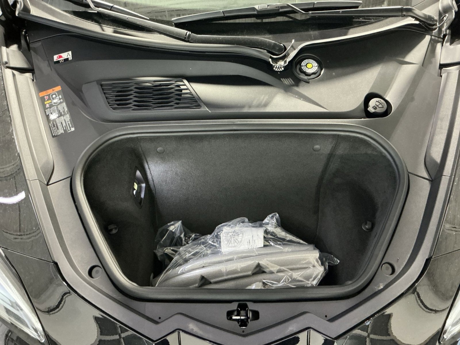 New 2025 Chevrolet Corvette E-Ray image 33