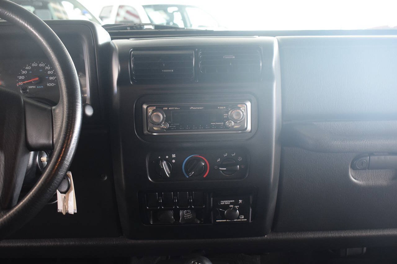 Used 2004 Jeep Wrangler SE AWD/4WD image 31