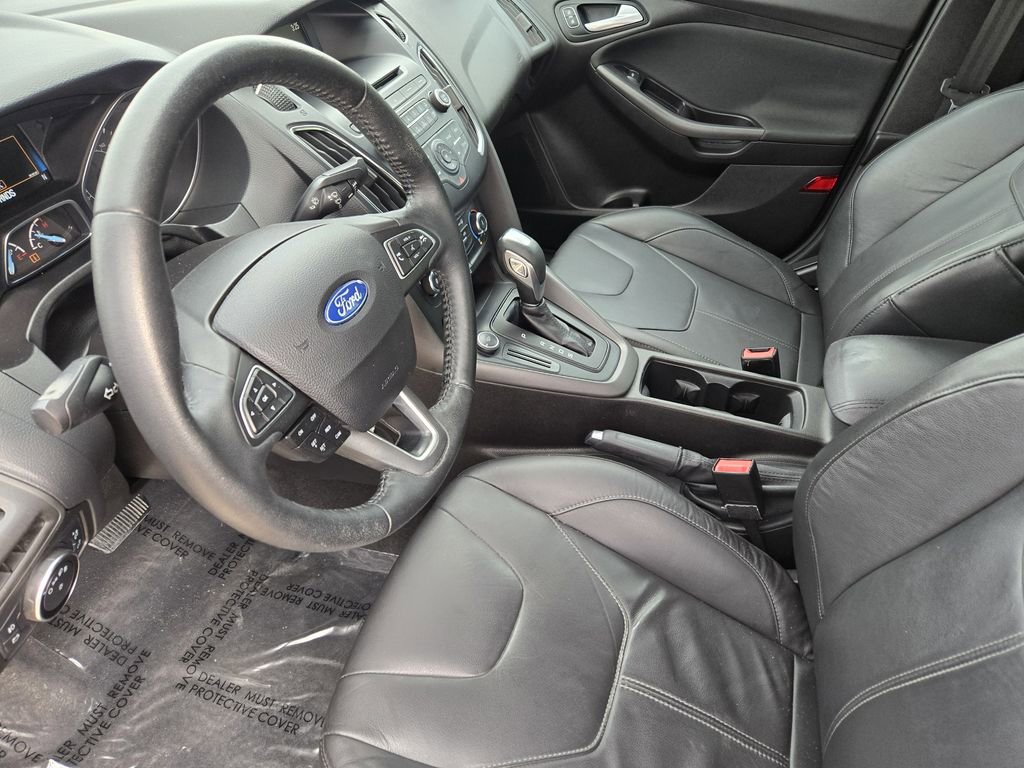 Used 2015 Ford Focus SE w/ Equipment Group 201A image 15