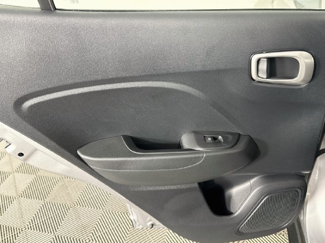 Used 2026 Hyundai Venue SEL FWD image 23