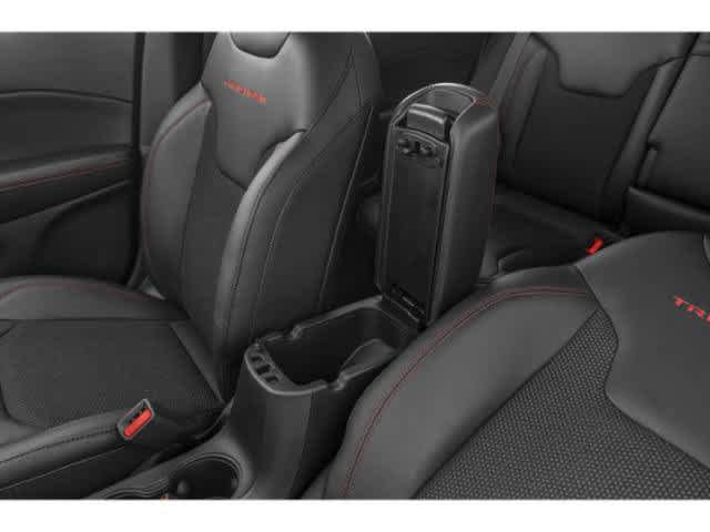 Used 2019 Jeep Compass Trailhawk w/ Cold Weather Group AWD/4WD image 17