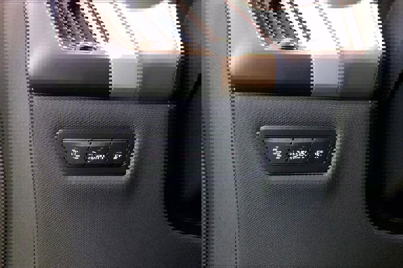 Certified 2023 BMW iX xDrive50 w/ Premium Package image 33