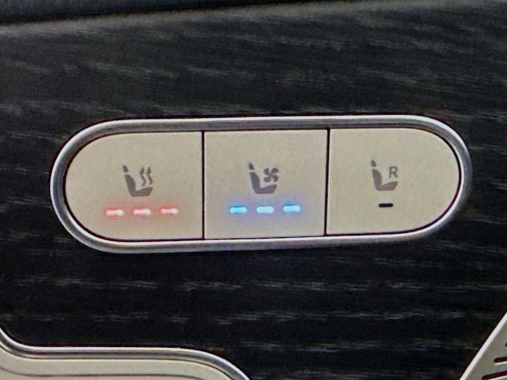 Used 2024 Mercedes-Benz GLE 350 GLE 350 w/ 3rd Row Seat Package image 21